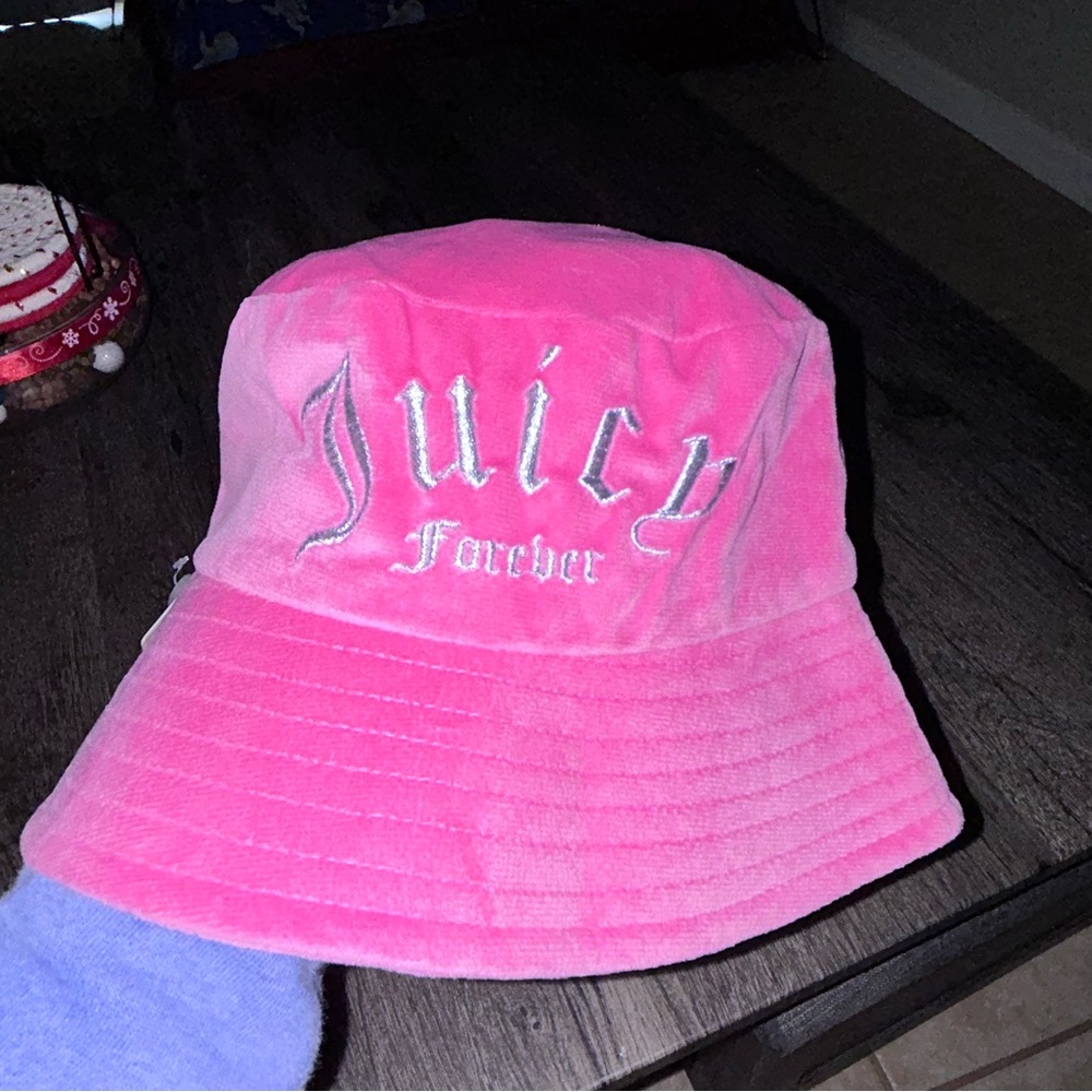Juicy couture bucket hat